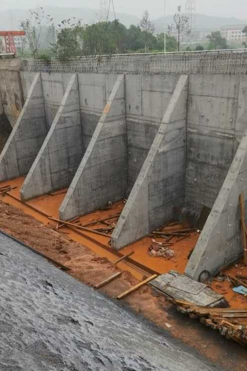 信阳商城县锚杆式挡土墙