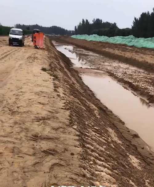 信阳商城县河道降水